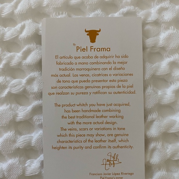 NEW with BOX iPad Pro 10 Covers QTY 4 - Picture 12 of 14